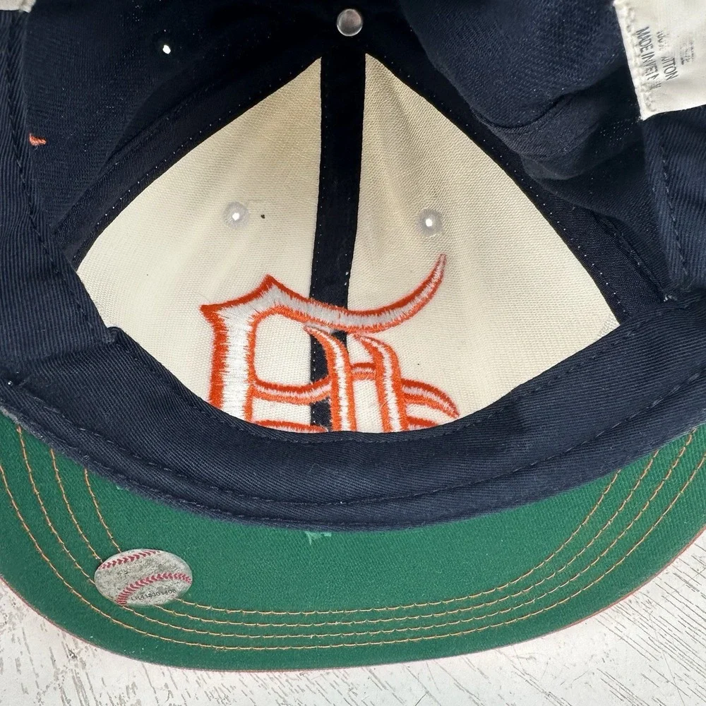 Fan Favorite Detroit Tigers Hat Cap Big D Snap Back‎ Official Licensed